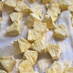 freeze dried pineapple snack